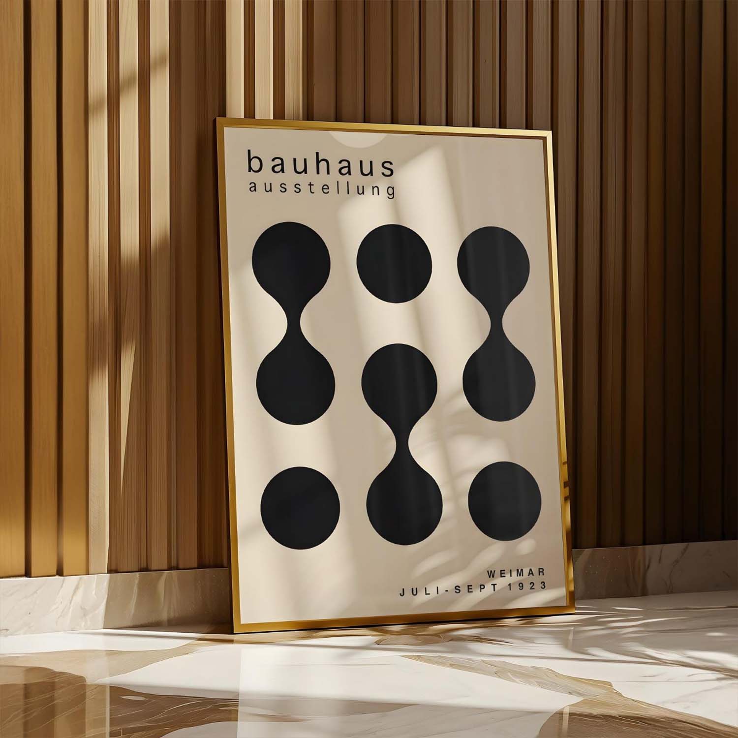 Poster design inspiré Bauhaus 1923 avec formes géométriques abstraites en noir et beige.