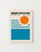 Affiche Bauhaus Weimar 1923 avec soleil orange, lignes bleues géométriques et style graphique.