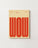 Affiche typographique WOW au style graphique rouge et beige, encadrée en bois naturel, parfaite pour une décoration scandinave et créative.
